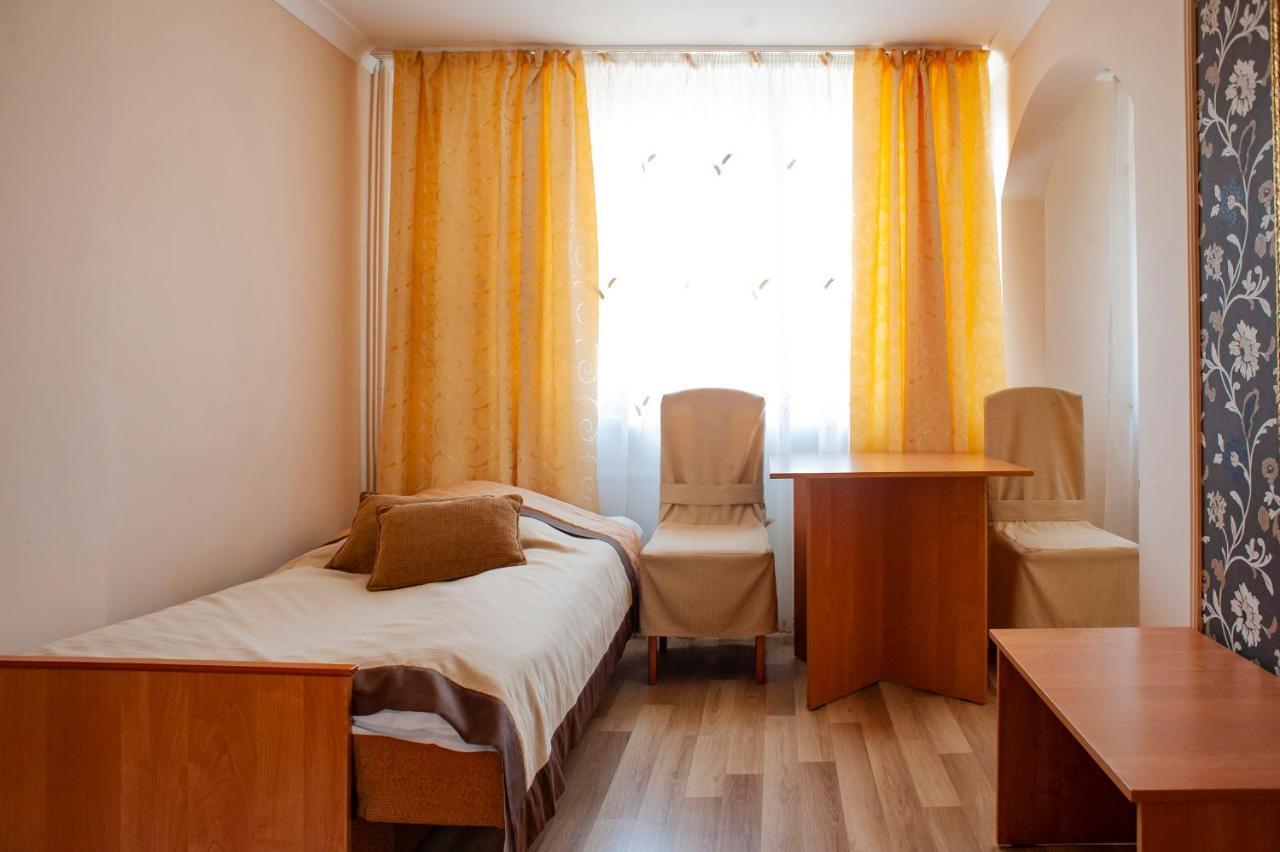 Hotel Livia Воломин Екстериор снимка
